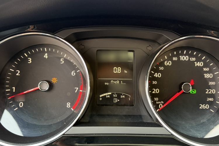 Used Volkswagen Sagitar 2015 1.6L Automatic Comfort Model
