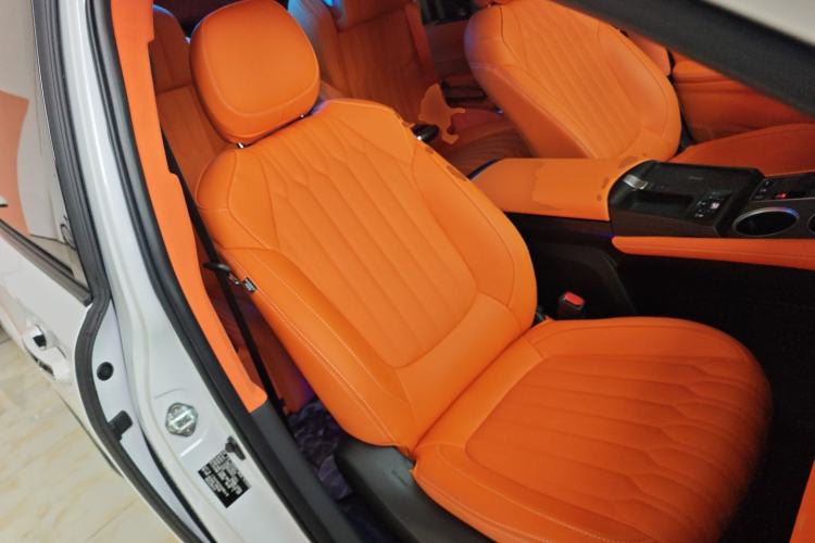 Used Toyota Sienna 2023 2.5L Hybrid Deluxe Edition
