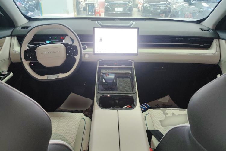 Used JETOUR Dashing 2025 1.5T DCT Luxury Edition
