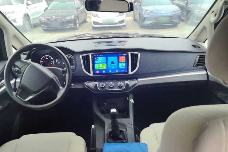 Used FORTHING Lingzhi 2023 M5 1.6L Practical Model 5 Seats