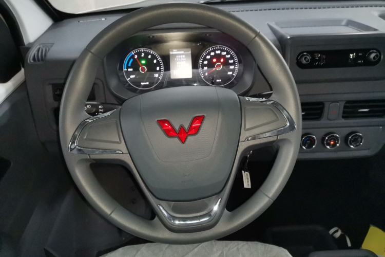 Used Wuling Yangguang 

