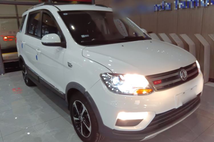 Used Dongfeng Fengon 370 2020 S370 1.5L CVT Luxury Model 5 Seats