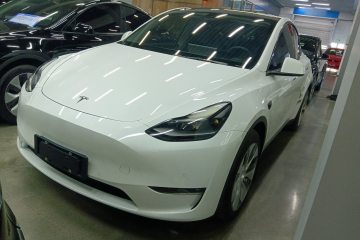 Used Tesla Model Y 2022 Long-Range All-Wheel-Drive Version