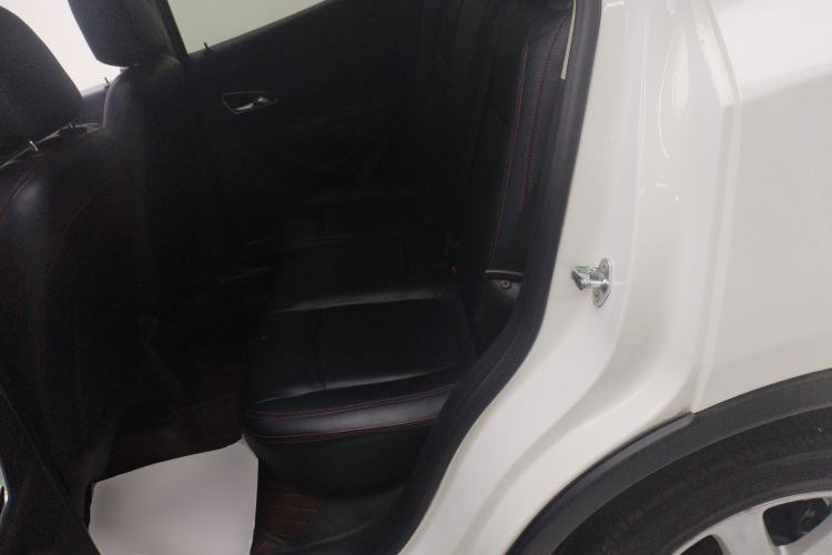 Used Buick Encore 2015 1.4T Automatic Two-Wheel Drive Urban Elite Version
