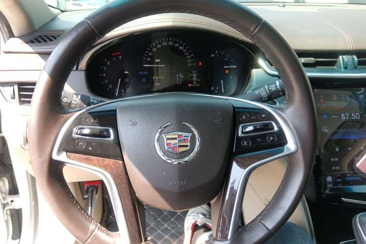 Used Cadillac XTS 2015 28T Comfort Model
