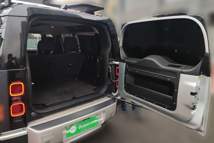 Used Land Rover Defender 2020 110 P400 First Edition Matte Silver Special Kit Version