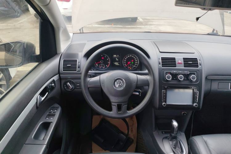 Used Volkswagen Touran 2015 1.4T DSG Comfort Edition 5 Seats
