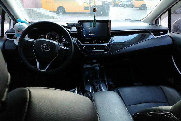 Used Toyota Corolla 2022 Dual-Motor 1.8L E-CVT Pioneer Edition
