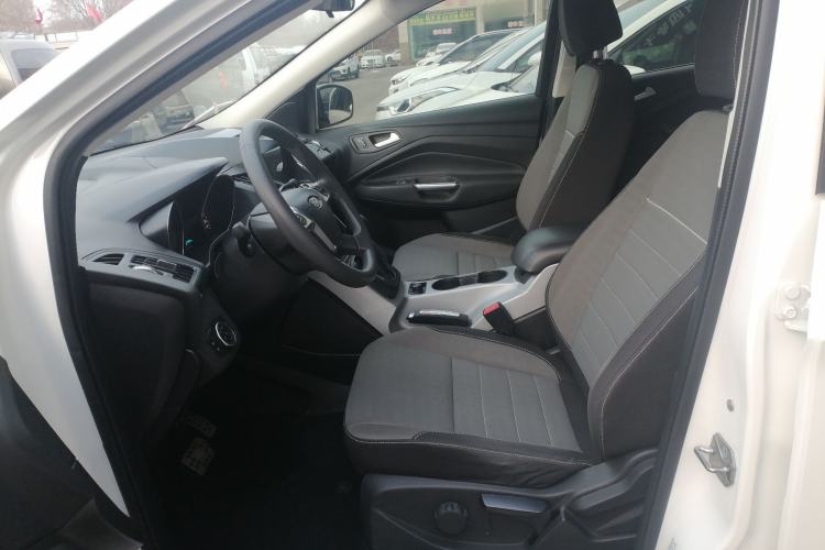 Used Ford Kuga 2015 1.5L GTDi Two-Wheel-Drive Comfort Model
