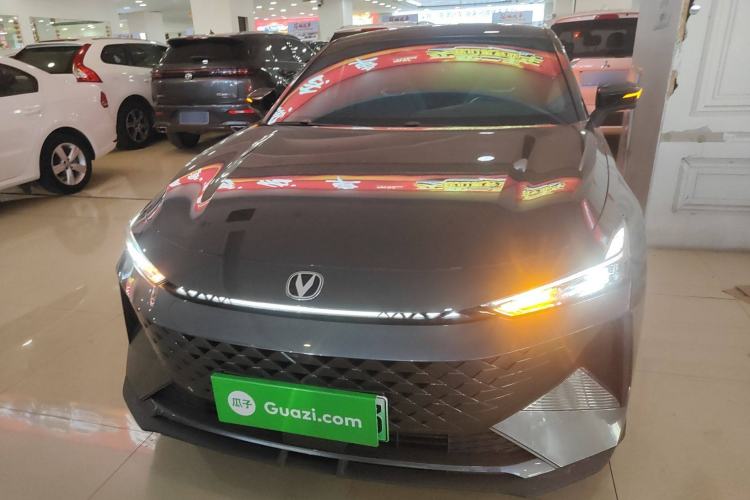 Used Changan UNI-V iDD 2024 Blue Whale Smart Electric iDD 136km Luxury Model
