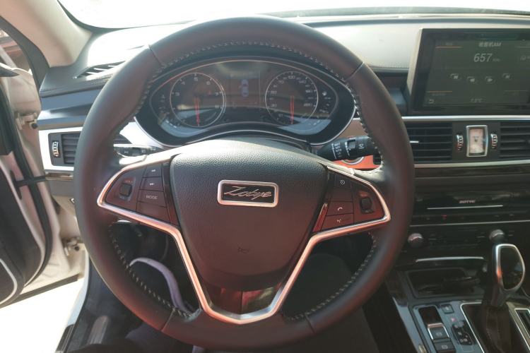 Used Zotye Z700 2016 1.8T DCT Elegant Version
