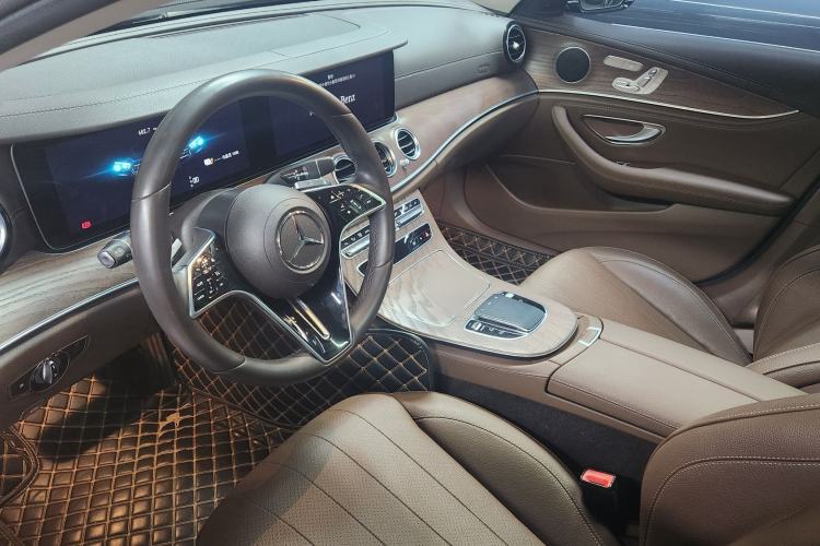 Used Mercedes-Benz E-Class New Energy 2022 Restyled E 350 e L Plug-in Hybrid Sedan
