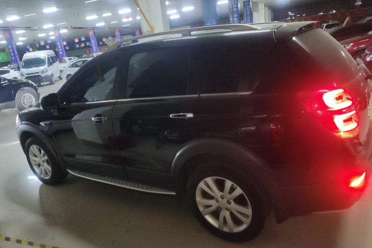 Used Chevrolet Captiva 2017 2.4L 4x4 Flagship Edition 7-Seater