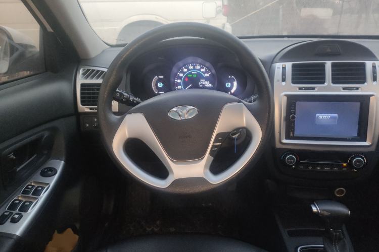 Used  300E 2017 Standard Model