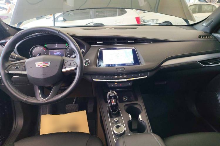 Used Cadillac XT4 2021 28T Two-Wheel Drive Leading Version
