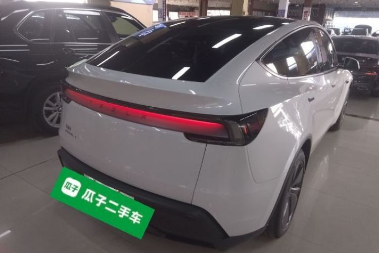 Used Tesla Model Y 2025 Rear-Wheel-Drive Version
