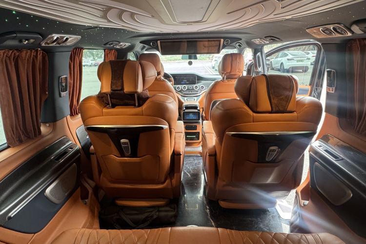 Used Mercedes-Benz Vito 2023 2.0T Elite Version 7 Seats