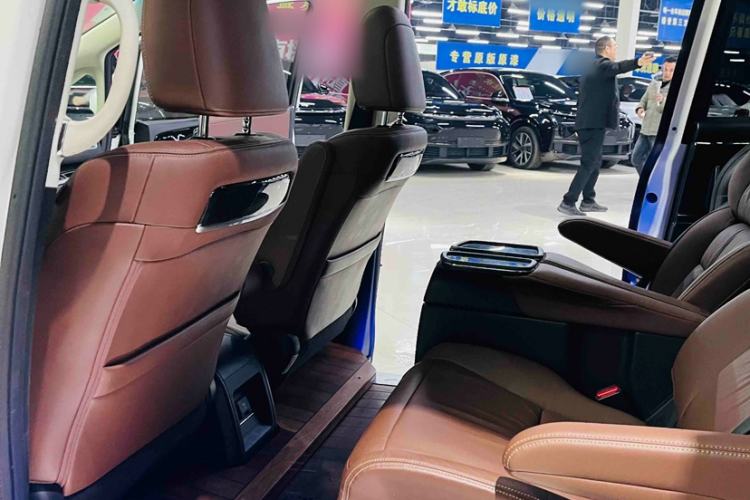 Used Honda Elysion 2019 2.0L Hybrid Supreme Edition
