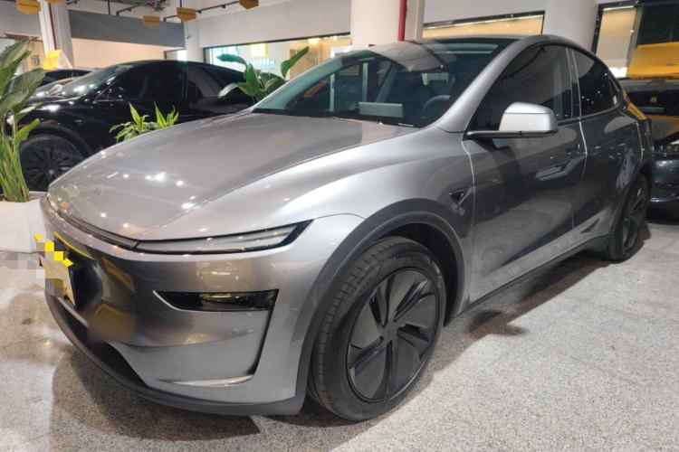 Used Tesla Model Y 2025 Rear-Wheel-Drive Version