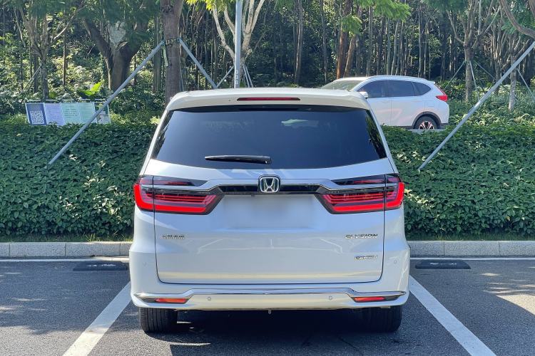 Used Honda Elysion 2024 2.0L eHEV Luxury Edition
