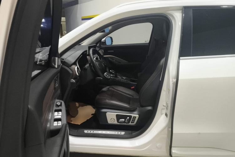 Used Wey VV6 2018 2.0T Two-Wheel Drive Flagship Version China V Standard
