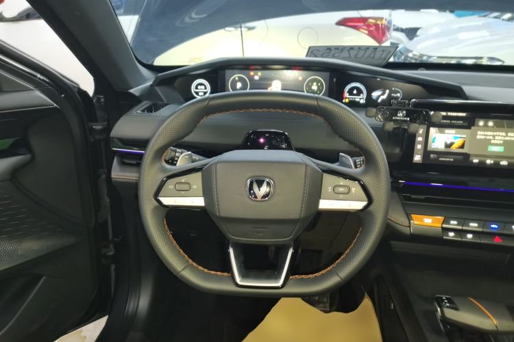 Used Changan UNI-V 2022 1.5T Prestige Version
