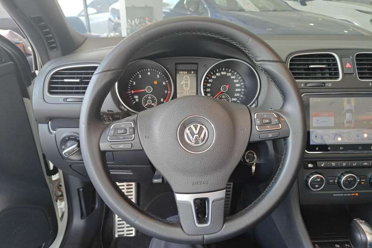 Used Volkswagen Golf 2012 1.4TSI Luxury Convertible Edition

