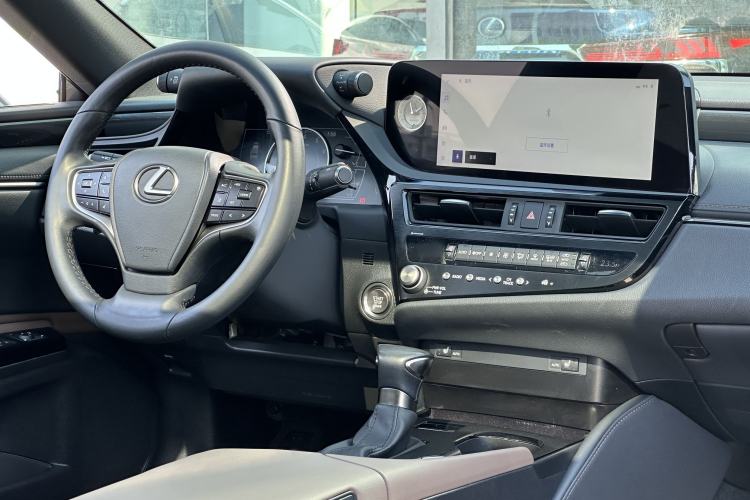 Used Lexus ES 2022 200 Excellence Edition
