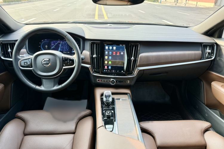 Used Volvo S90 2024 B5 Zhiyuan Luxury Edition
