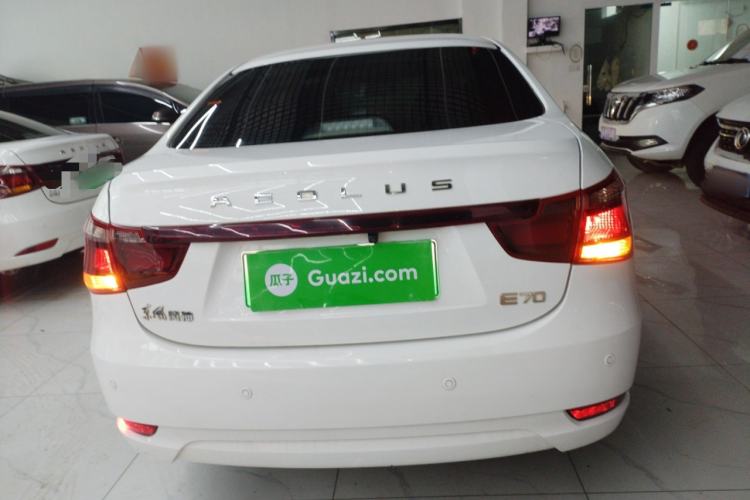 Used Dongfeng Aeolus E70 2023 500 Smart Edition Lithium Iron Phosphate 48.6 kWh 120 kW
