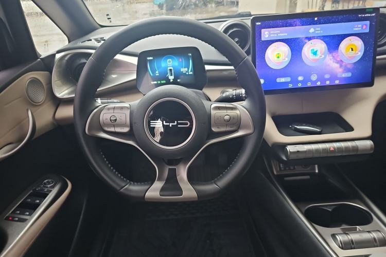 Used BYD Dolphin 2023 420 km Free Version
