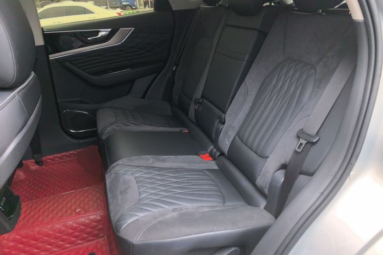 Used Hongqi HS5 2022 Facelifted Version 2.0T Smart Connect Flagship All-Wheel-Drive Edition
