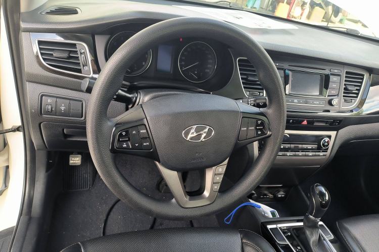 Used Hyundai Mistra 2014 1.8L Automatic Smart GLS
