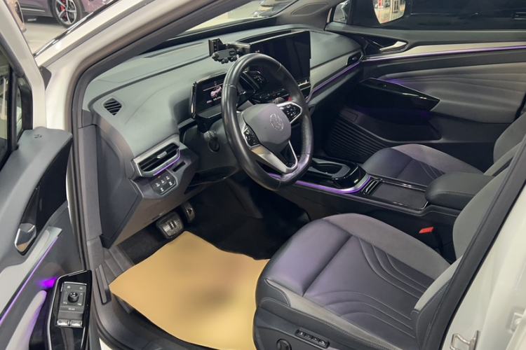 Used Volkswagen ID.4 CROZZ 2021 Long-Range Lite PRO Two-Wheel Drive Version
