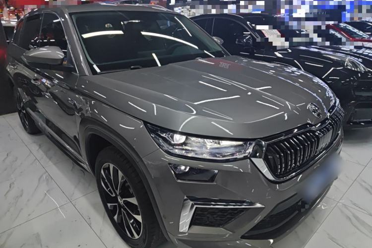 Used Skoda Kodiaq 2023 Facelifted TSI330 5-Seater Two-Wheel-Drive Luxury Edition
