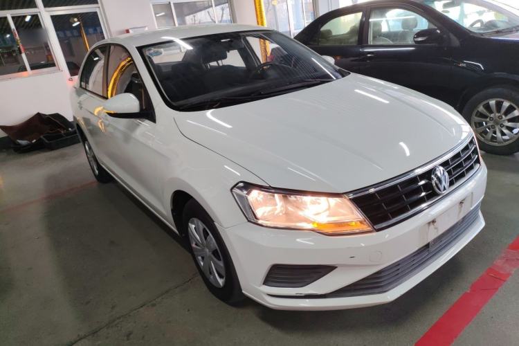 Used Volkswagen Jetta 2017 1.5L Manual Fashion Edition
