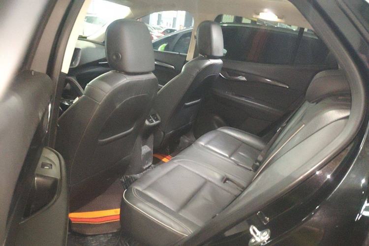 Used Buick Envision 2022 Facelift Encore S 552T Two-Wheel-Drive Luxury Model
