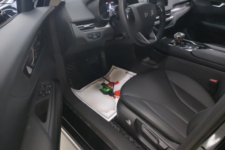 Used Hongqi E-QM5 2022 431 km Charge & Enjoy Edition