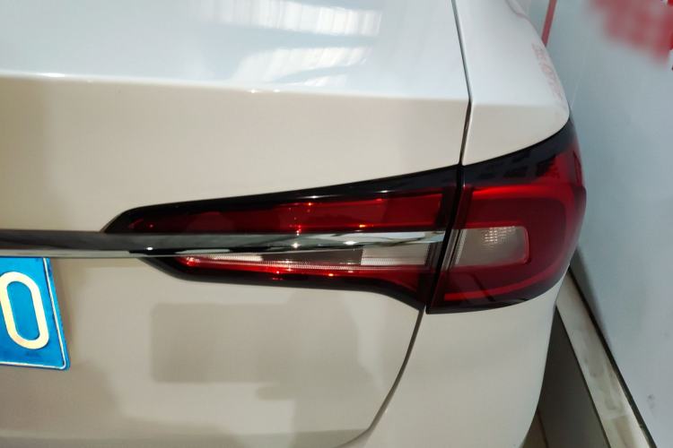 Used Roewe i5 2020 1.5L Automatic 4G Connected Linghao Edition
