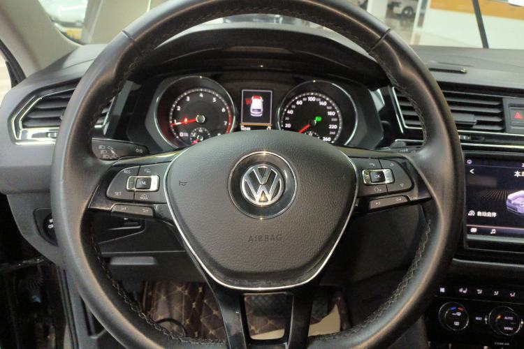 Used Volkswagen Tiguan L 2018 330TSI Automatic Two-Wheel Drive Luxury Edition