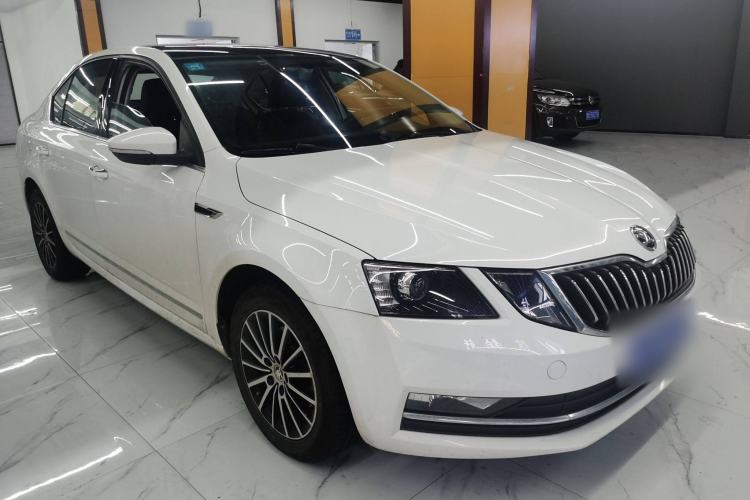 Used Skoda Octavia 2019 1.5L Automatic Smart Drive Luxury Edition China VI Standard

