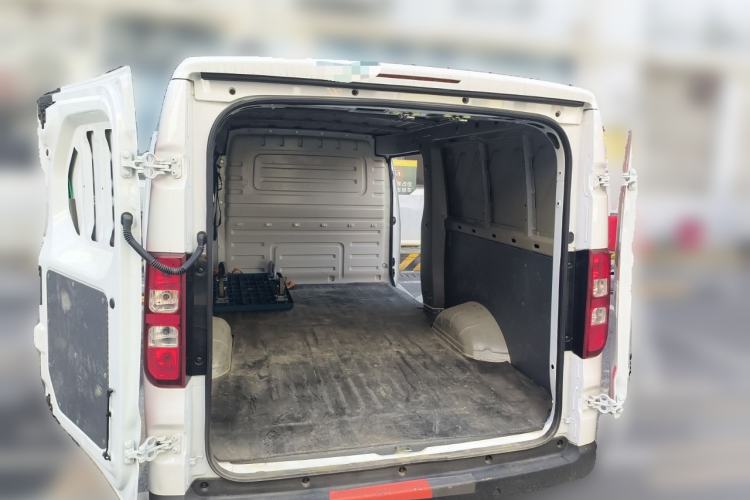 Used Wuling Yangguang 2024 300km Range Practical Window-Sealed Version 75kW
