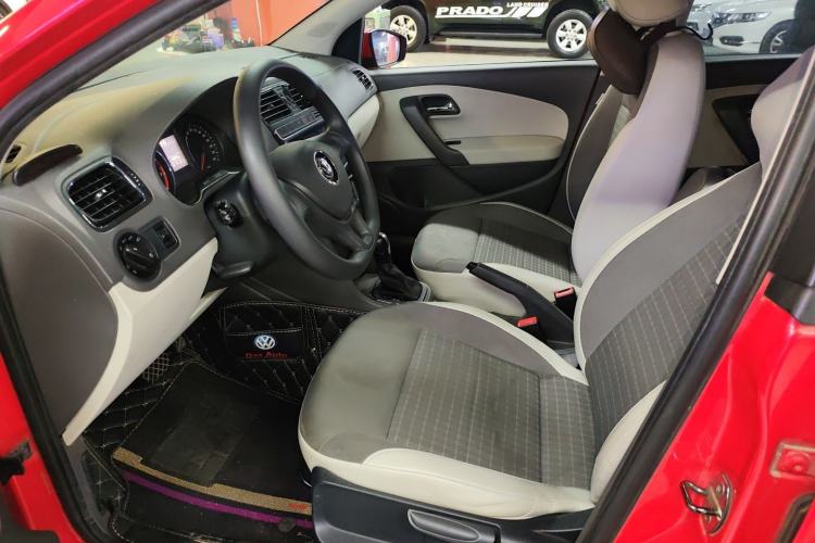 Used Volkswagen Polo 2014 1.6L Automatic Comfort Edition
