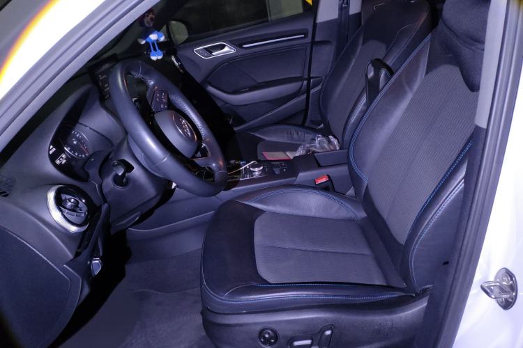 Used Audi A3 2019 Limousine 35 TFSI Fashion Edition China V standard
