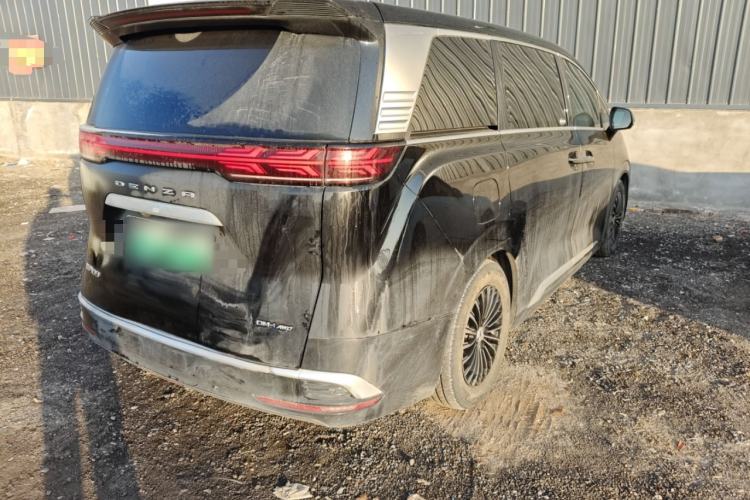 Used Denza D9 2024 DM-i 980 Four-Wheel Drive Prestige Model
