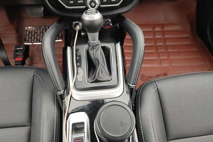 Used Zotye SR7 2016 1.5T CVT Cube Road Edition China V Standard
