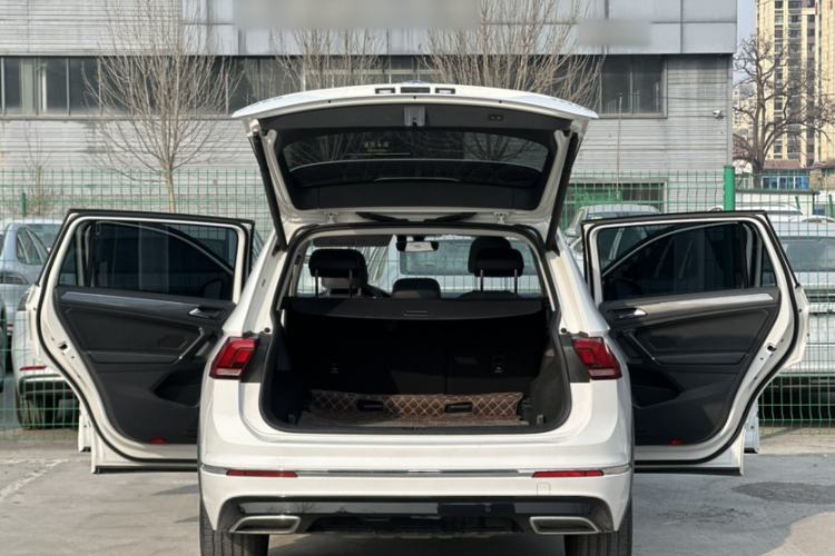 Used Volkswagen Tiguan L 2021 330TSI Automatic Two-Wheel Drive R-Line Enhanced Edition
