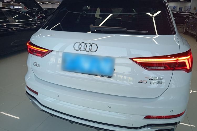 Used Audi Q3 2024 40 TFSI Fashion Dynamic Model
