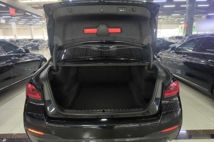 Used BMW 5 Series 2022 Restyled 530Li Leading Edition M Sport Package
