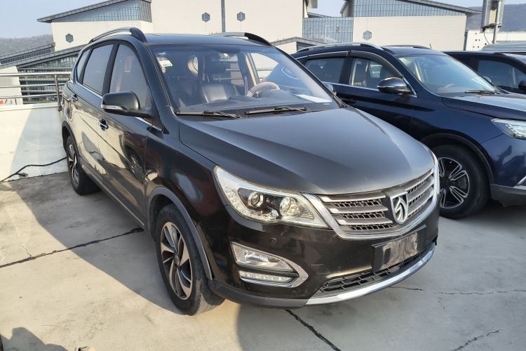 Used Baojun 560 2015 1.8L Manual Luxury Model